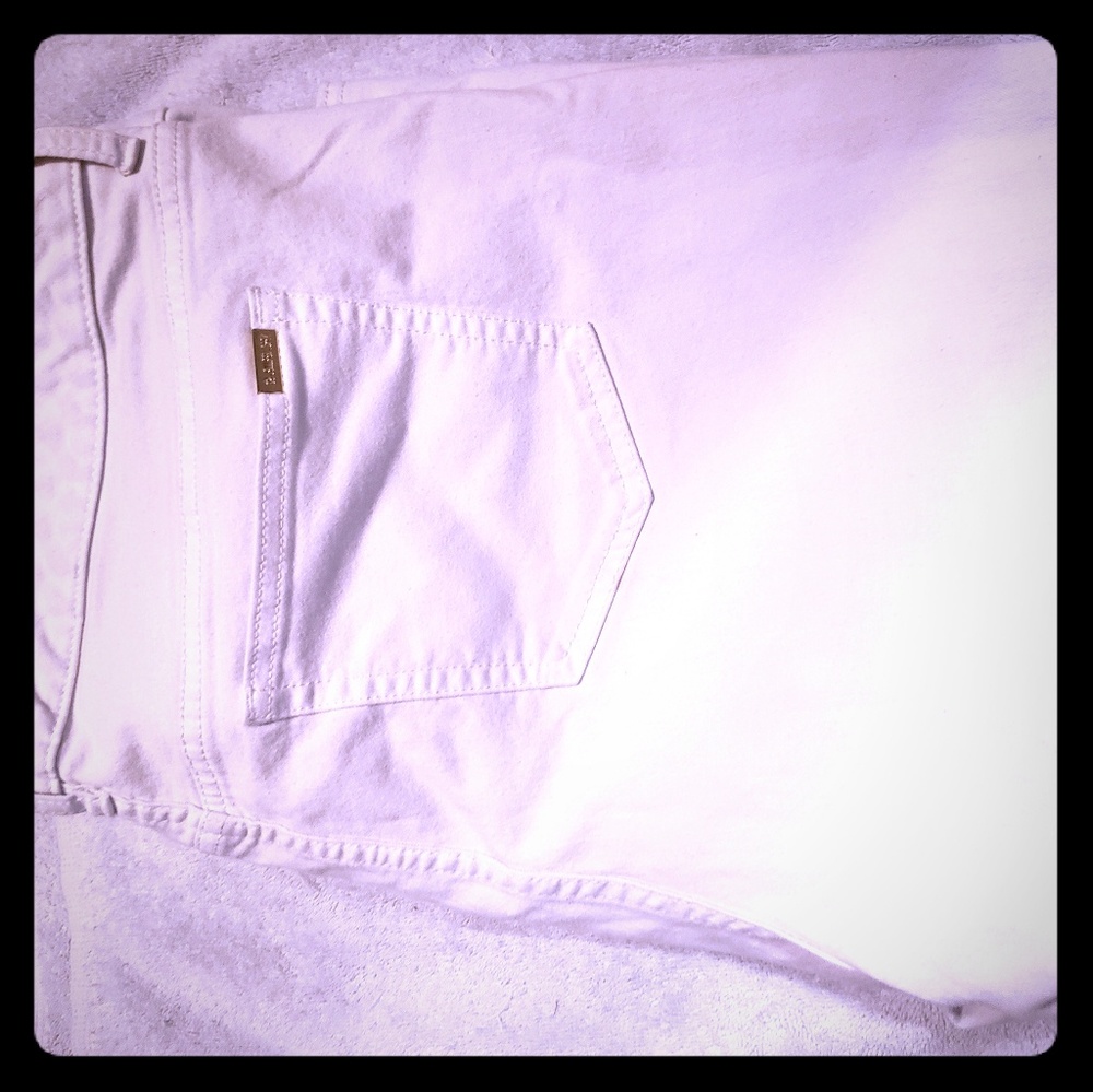 Jlo white capris